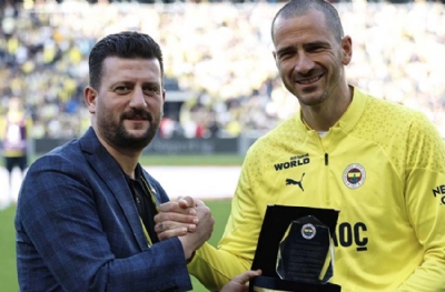 Leonardo Bonucci'ye plaket