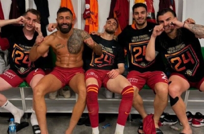 Galatasaray Fenerbahçe'yi ti'ye aldı