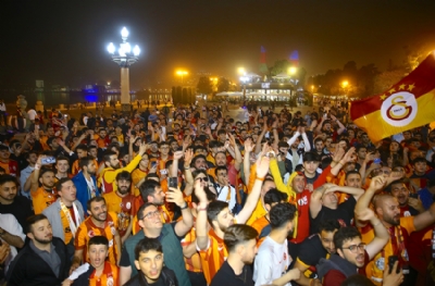 Asıl kutlama Yenikapı'da! Galatasaray, Fenerbahçelileri de davet edecek