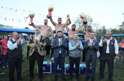 Yağlı Güreş etkinliklerinin başpehlivanı Mustafa Taş