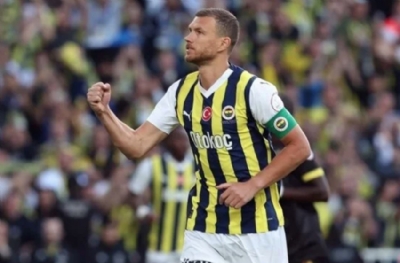 Edin Dzeko'dan taraftara teşekkür