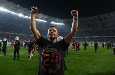 Marsilya, Okan Buruk'u ikna etmek için İstanbul'a geliyor! Galatasaray bekledikçe