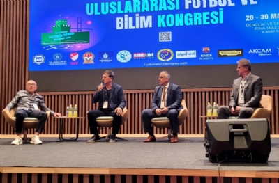 Giray Bulak Uluslararası Futbol ve Bilim Kongresi'de