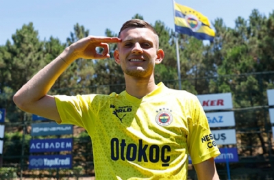 Sebastian Szymanski'ye milli davet