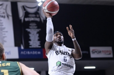 Beşiktaş Emlakjet, Jonah Mathews ile sözleşme yeniledi