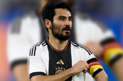 İlkay Gündoğan'dan 'ırkçı' anket açıklaması