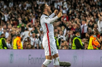 Galatasaray ve Fenerbahçe Filip Kostic'te birbirlerine girecek
