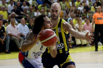 Fenerbahçe Beko-Anadolu Efes maç sonucu: 80-72