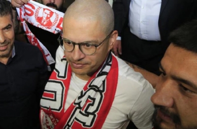 Fenerbahçe efsanesi Alex, Mourinho'nun elinden futbolcu alıyor