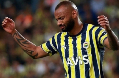 Fenerbahçeli yıldıza ağır tepki! 'Bu adam ancak 3'üncü ligde oynayabilir'