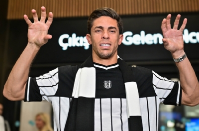 Beşiktaş, 2 gün önce İstanbul'a getirdiği yeni transferini KAP'a bildirdi