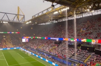 Gözler Signal Iduna Park'ta! Almanya'da sanki gök delindi