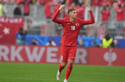 Mert Müldür'e büyük onur