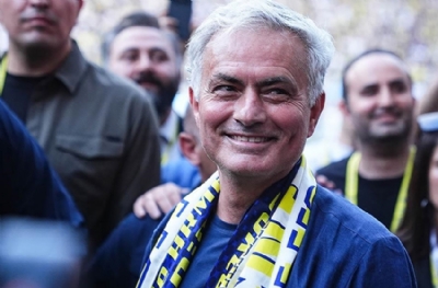 Mourinho istedi, Ali Koç 100 milyon Euro'yu koydu! Fenerbahçe 8 yaş gençleşecek