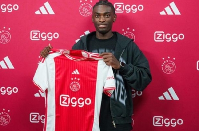 Ajax, 16'lık yıldız Jorthy Mokio'yu renklerine bağladı