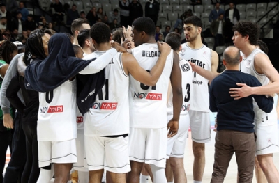  Beşiktaş'ta peş peşe ayrılık