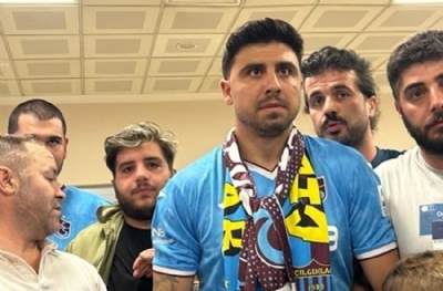 Ozan Tufan imza için Trabzon'da!