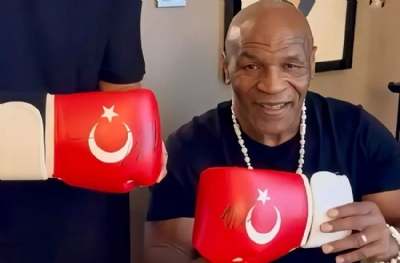   Efsane'den Millilere anlamlı hediye