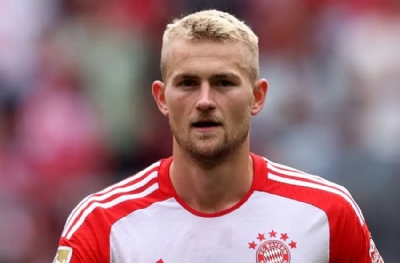 Matthijs de Ligt, PSG'yi geri çevirdi