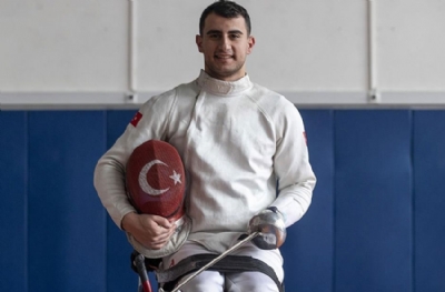 Hakan Akkaya dünya üçüncüsü