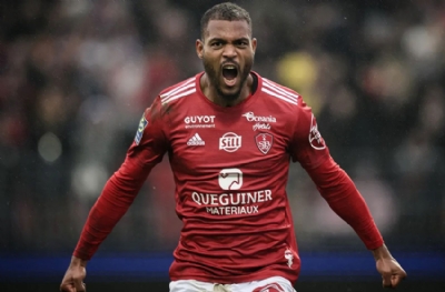 Konyaspor'a değil Augsburg'a