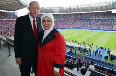 Cumhurbaşkanı Erdoğan, Türkiye-Hollanda maçında milli takımı yalnız bırakmadı