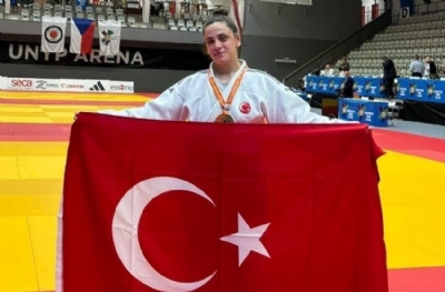 Genç judoculardan 5 madalya