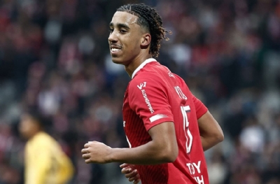  Leny Yoro'nun gönlü Real Madrid'de