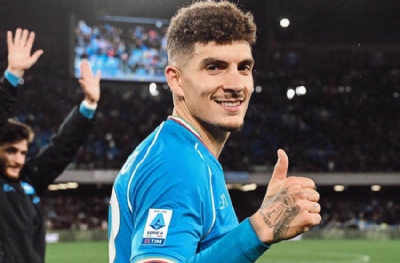 Napoli'de kaptan değişmedi