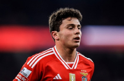 Liverpool Joao Neves'te ısrarlı