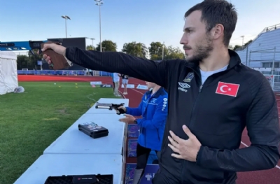 Buğra Ünal şampiyonada finale çıktı