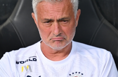  Mourinho'nun Aykut Kocaman'ın efsane 'çift ön liberolu' sistemine döneceği iddia edildi