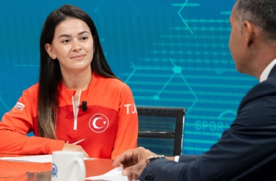 Milli sporcu Pelin Kaya'dan gümüş madalya