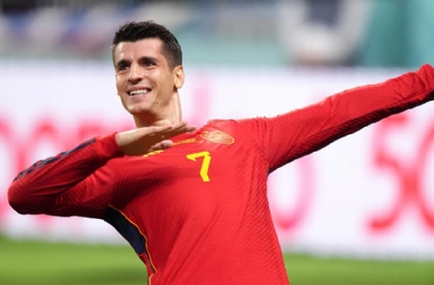 Morata Milan'a göz kırptı