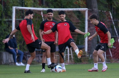 Gençlerbirliği'nde yeni transferler ilk antrenmanlarına çıktı