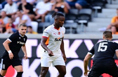 Michy Batshuayi hesabı açtı