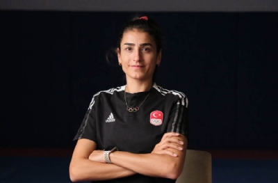Milli tekvandocu Hatice Kübra İlgin, altın madalya istiyor