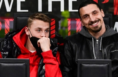 İbrahimovic, imzayı bastı