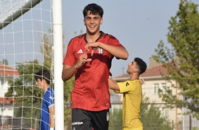 Mustafa Erhan Hekimoğlu hazırlık maçında şov yaptır! Parmak ısırttı