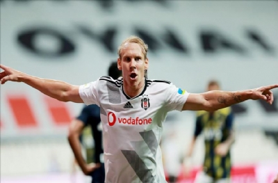 Domagoj Vida'dan sürpriz karar