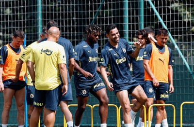 Mourinho sakatlanan Saint-Maximin'i İsviçre'ye götürmedi! İşte yerine geçen isim