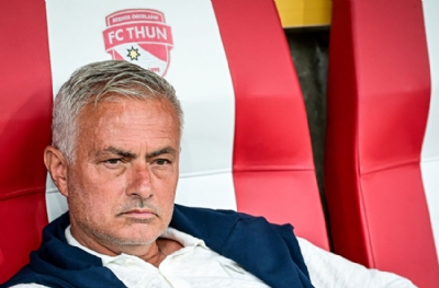 Mourinho ilk resmi maçına çıktı