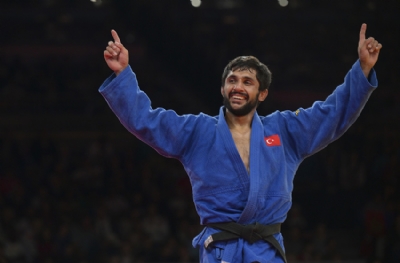 Salih Yıldız, madalyayı garantiledi