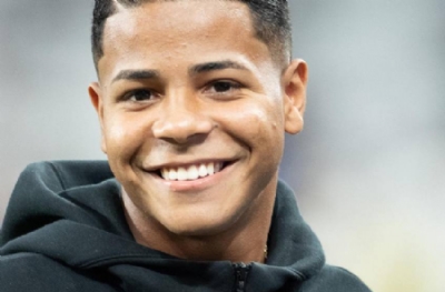 Fenerbahçe'nin gündemindeki Wesley için Rennes devreye girdi