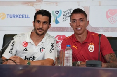 Basın toplasında güldüren diyalog