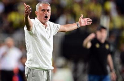 Ve Mourinho isyan etti! 'Fenerbahçe'ye yakışmıyor' dedi bıraktı