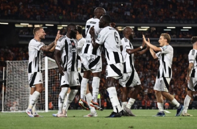 Ve Beşiktaş tarihine geçti! Yeni takımını bekliyor