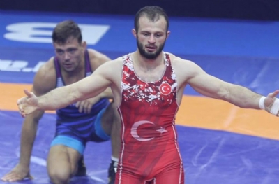 Enes Başar çeyrek final şansını yitirdi