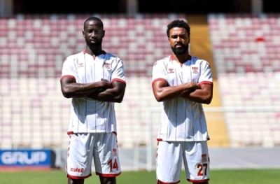 Sivasspor, Samba Camara ve Noah Sonko Sundberg ile sözleşme imzaladı