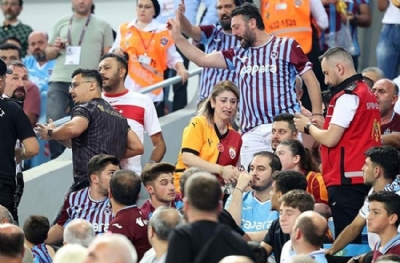 Trabzonspor maçında Galatasaray gerginliği!